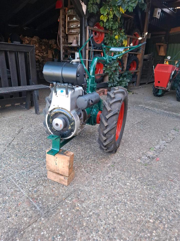 IRUS U 900 ( EINACHSER, EINACHSSCHLEPPER  )
